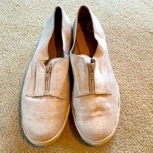 Aerosoles Gold shimmer sneakers
